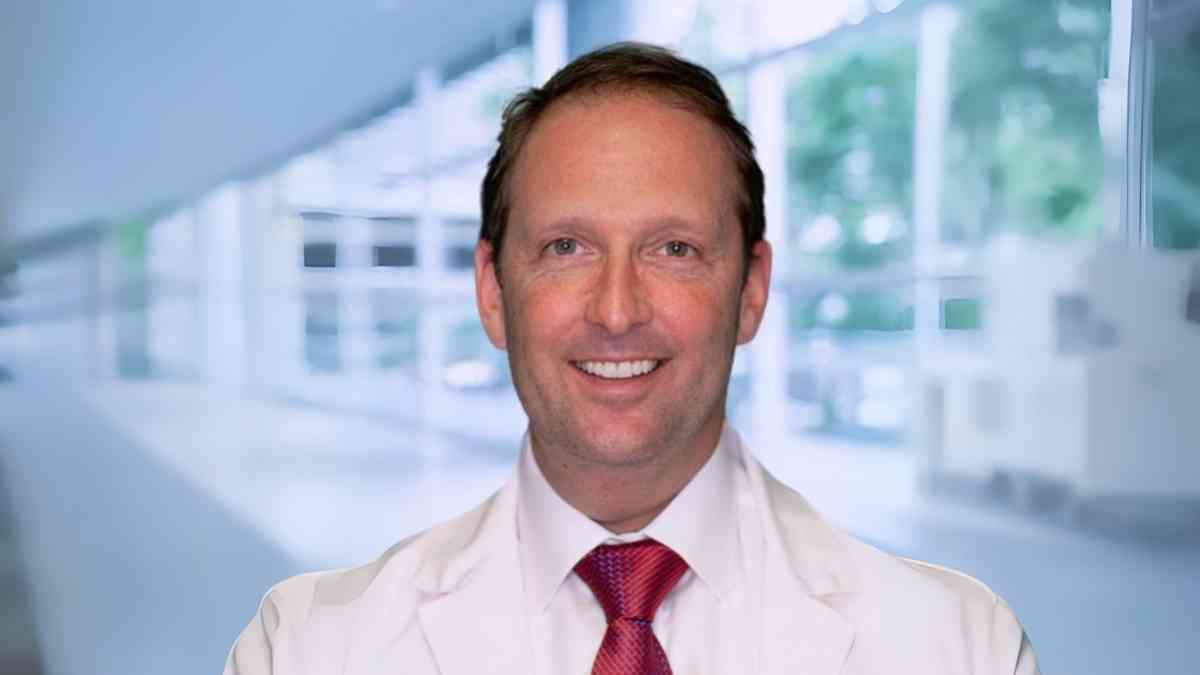 Jonathan Sheindlin: A Respected Eye Surgeon with a Legacy Beyond the Bench